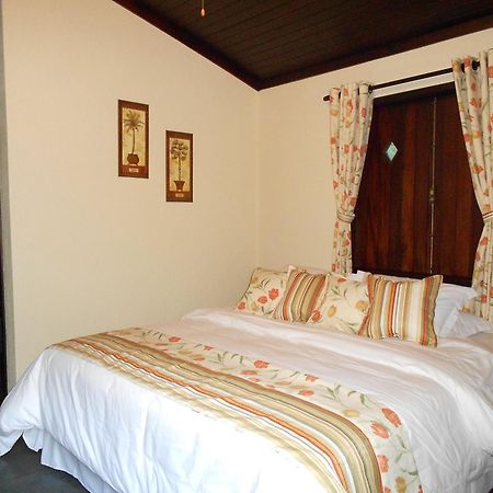 Country Ville Hotel Терезополіс Номер фото